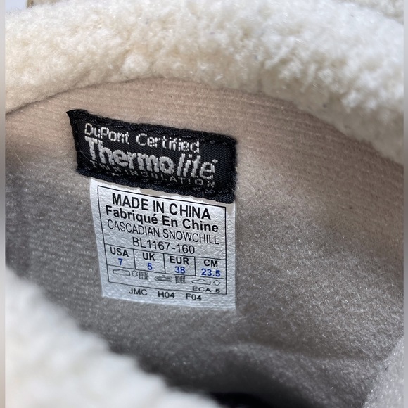 Columbia Cascadian Snowchill Suede Thermolite Winter Boots - Picture 14 of 15